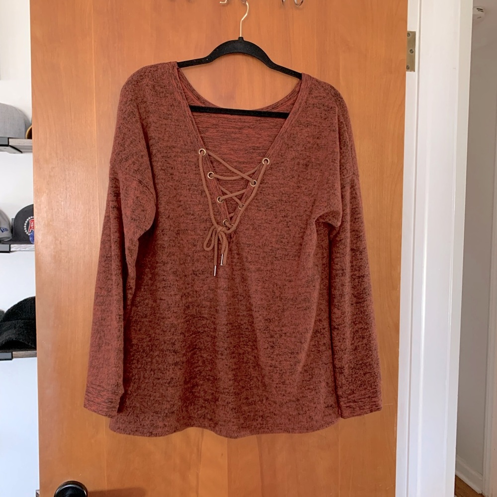 Women’s lace front top long sleeve